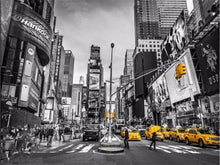 Load image into Gallery viewer, DIY Diamond Painting New York Streets Picture 5D Diamond Embroidery City Landscape Taxi Cabs Mosaic Cross-Stitch Background Home Decor
