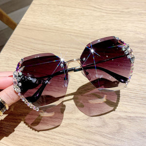 Fashion Brand Designer Vintage Rimless Rhinestone Sunglasses Women Men Retro Cutting Lens Gradient Sun Glasses UV400 Protection